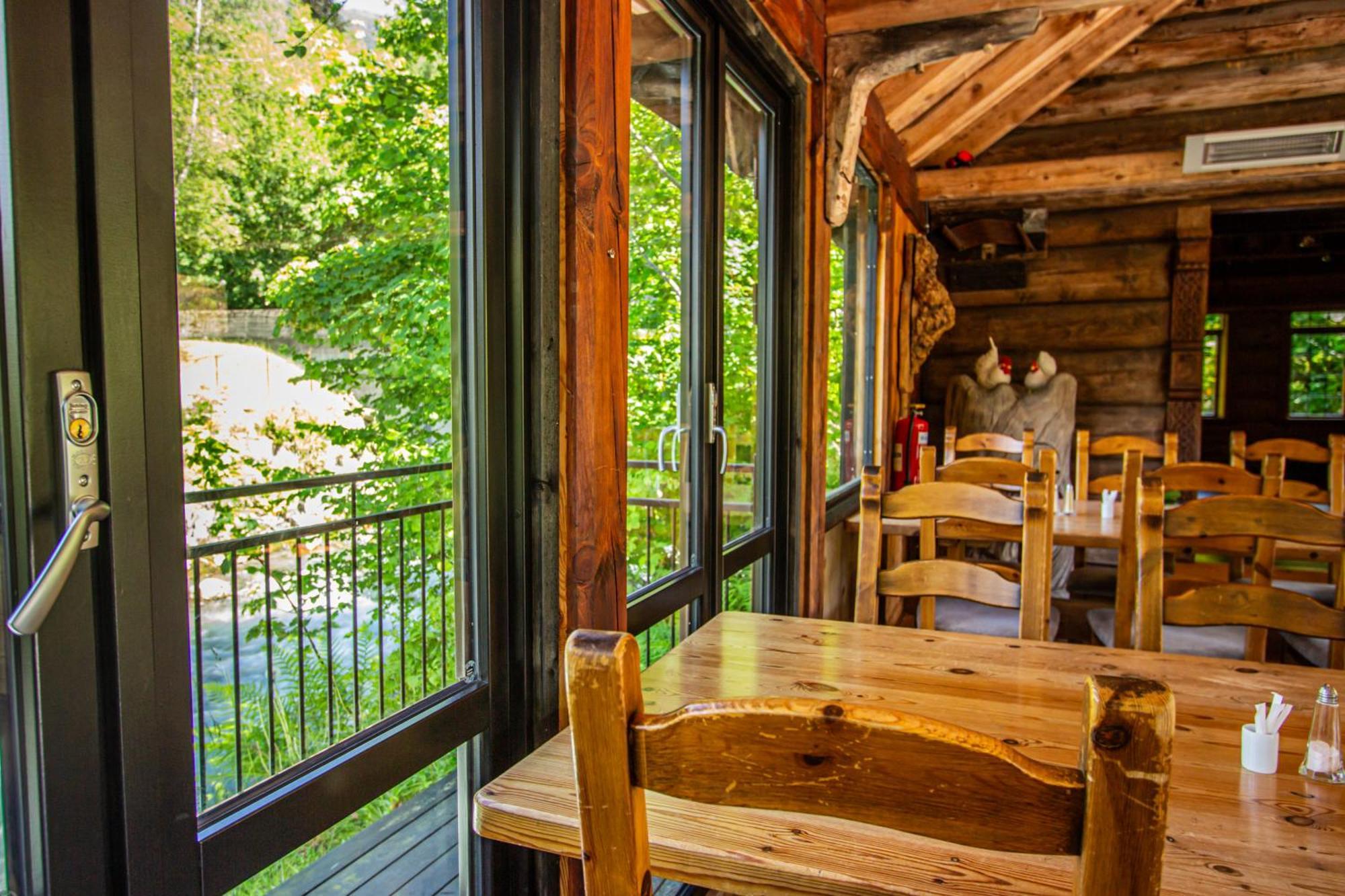 Ullensvang Gjesteheim Hostel Lofthus